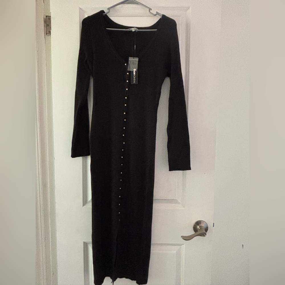 Fashion Nova Black Long Sleeve V-Neck Sheath Dress